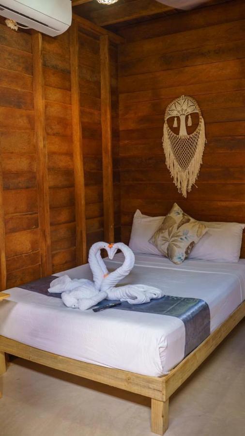 Cabanas Chac Mool Downtown ホルボックス島 エクステリア 写真